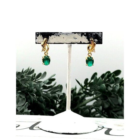 Vintage Style Gold-Tone Drop Earrings With Green Gemstone & Small Cubic Zirconia - Picture 4 of 8